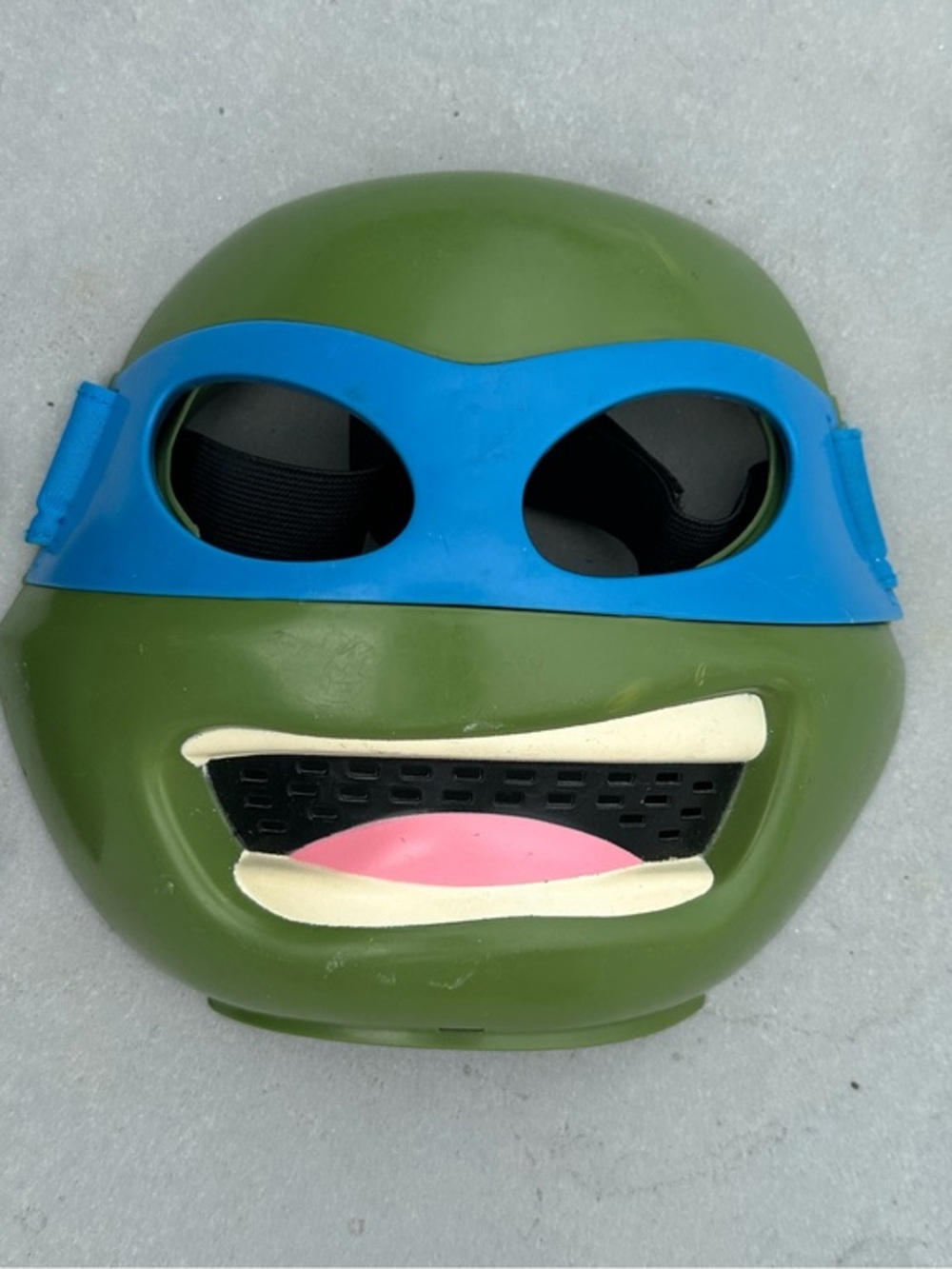 Teenage Mutant Ninja Turtle TMNT Leonardo Plastic Mask 2013 Viacom 8x8 Inch